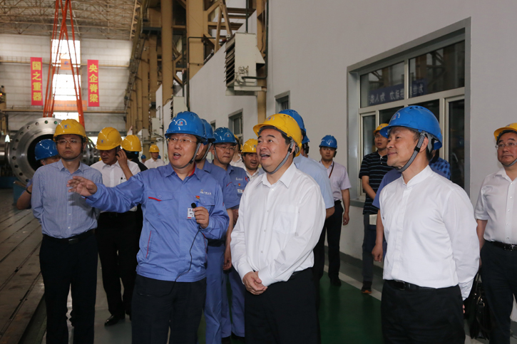 郝鹏旅行考察万利官网集团所属企业电机公司