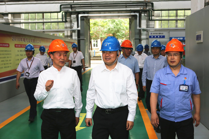 郝鹏旅行考察万利官网集团所属企业汽轮机公司